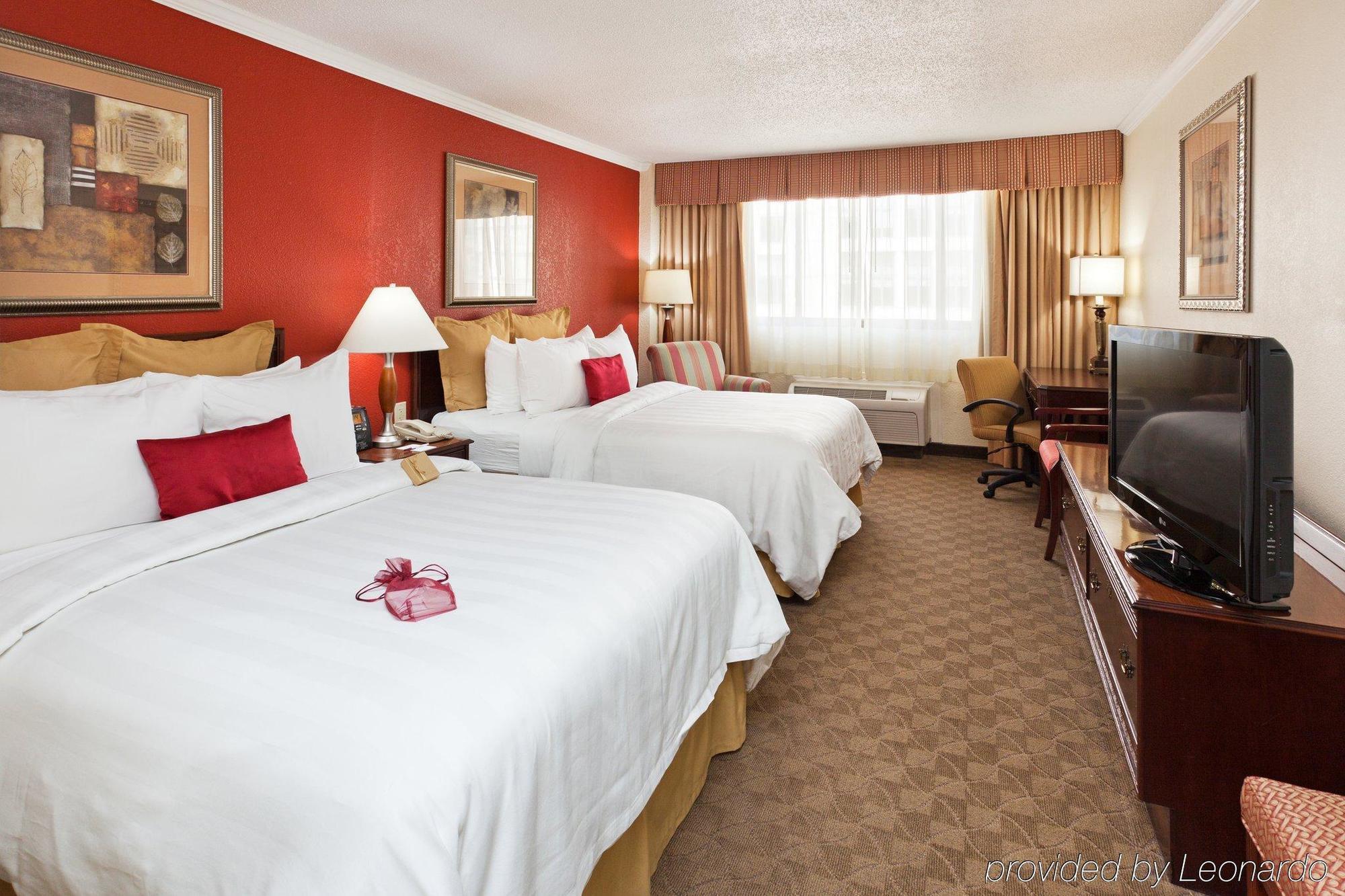 Fairfield Inn & Suites By Marriott Charlotte Uptown Rum bild